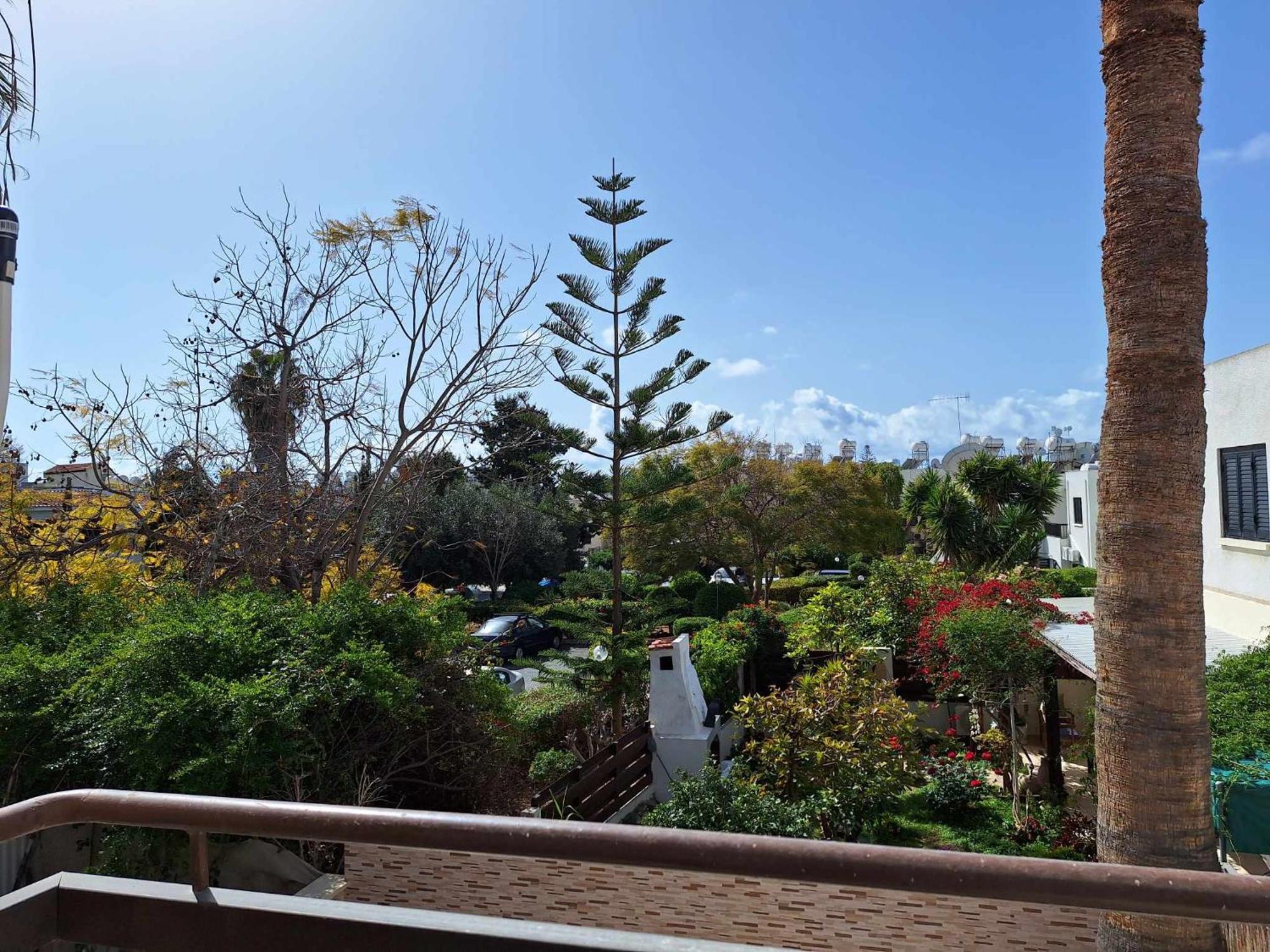 Stylish Apt Kato Paphos Close To Beach & Vibrant Harbor Life Exterior photo