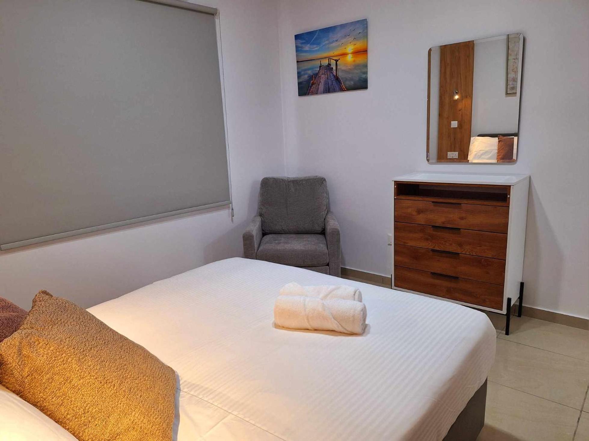 Stylish Apt Kato Paphos Close To Beach & Vibrant Harbor Life Exterior photo